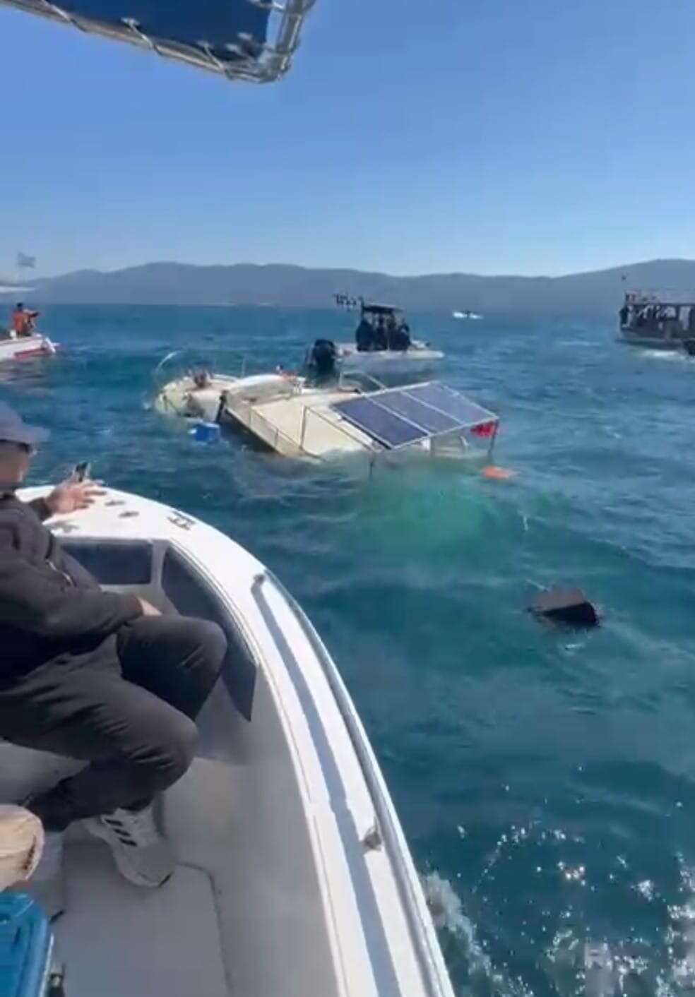 Bodrum Açıklarında Korku Dolu Anlar: Balık Tur Teknesi Battı, 8 Kişi Son Anda Kurtarıldı 2